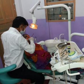 DENT4FVA5P2N_Mahaveer_Dental_Clinic_ChIJ_____3iK8TkRL2wh-qnE_7A_1