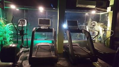 GYMU208IDPQ9_Zero_Degree_Muscles_Zone_ChIJ3z8eDNIa8jkR0_QikE8F_qU_1