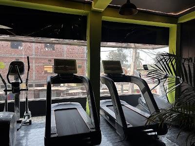 GYMU208IDPQ9_Zero_Degree_Muscles_Zone_ChIJ3z8eDNIa8jkR0_QikE8F_qU_8