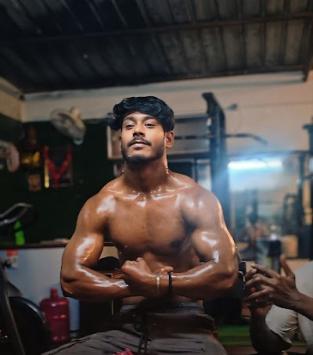 GYMUKZMLXFO5_Monster_Gym_ChIJV1VVJccS8jkR-ZkjX0524KM_5