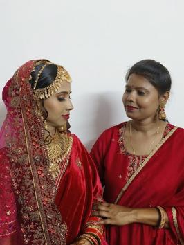 PARLJ0IZHHRF_Shine_ChIJNfFEFNMj8jkRbUBZNugX_lo_2