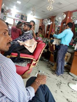 PARLXB5CWBKY_Raj_Parlour_ChIJ60NDFSYb8jkRDFDbZr0oyTo_6