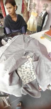 SUPE6VE5D242_V-Bazaar_ChIJ7YVT8tci8jkRjj_lIVr1qls_3